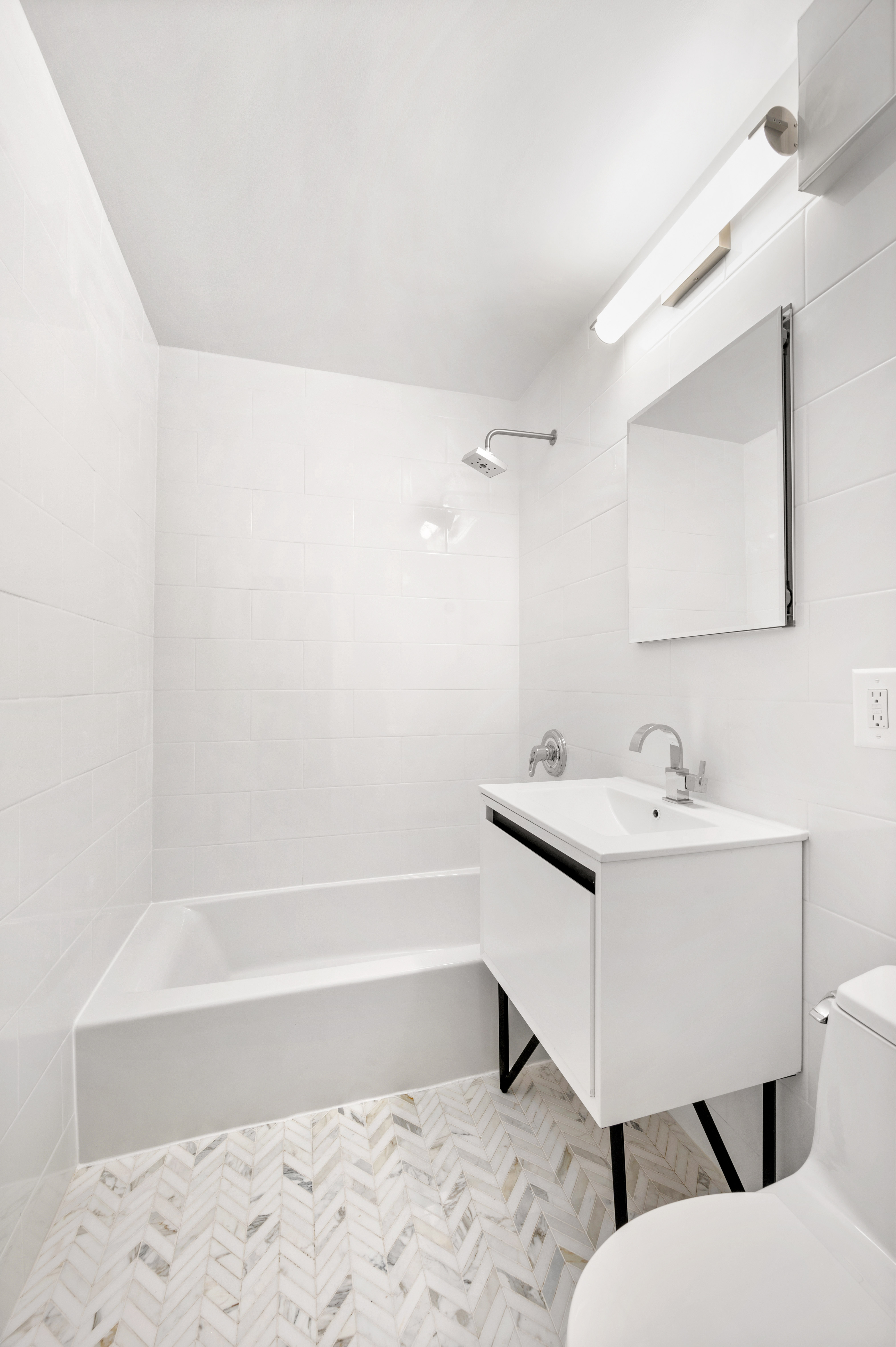 363 East 76th Street, Unit 8A Manhattan, NY 10021 - Photo 10 of 11