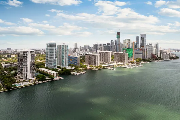 $1,600,000 | 2127 Brickell Avenue, Unit 1805, Miami, FL 33129