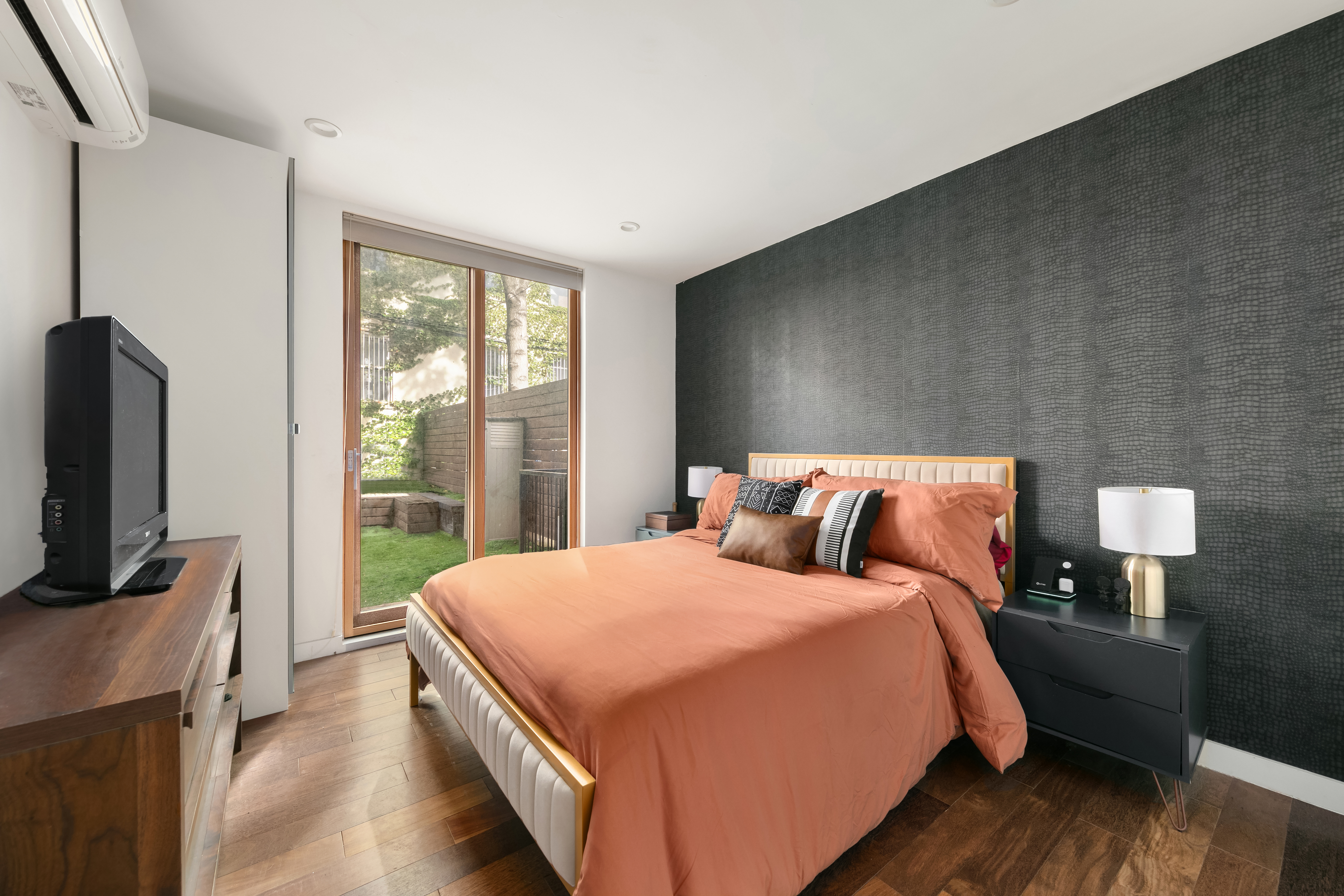 1089 Dekalb Avenue, Unit 1 Brooklyn, NY 11221 - Photo 4 of 11