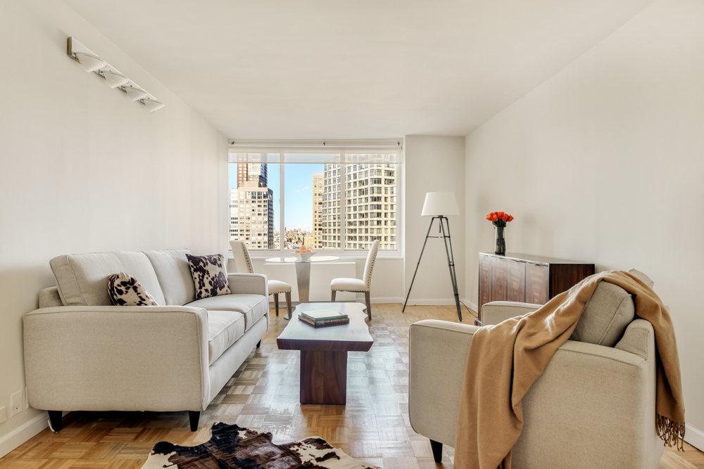 61 West 62nd Street, Unit 25A Manhattan, NY 10023 - Photo 2 of 8