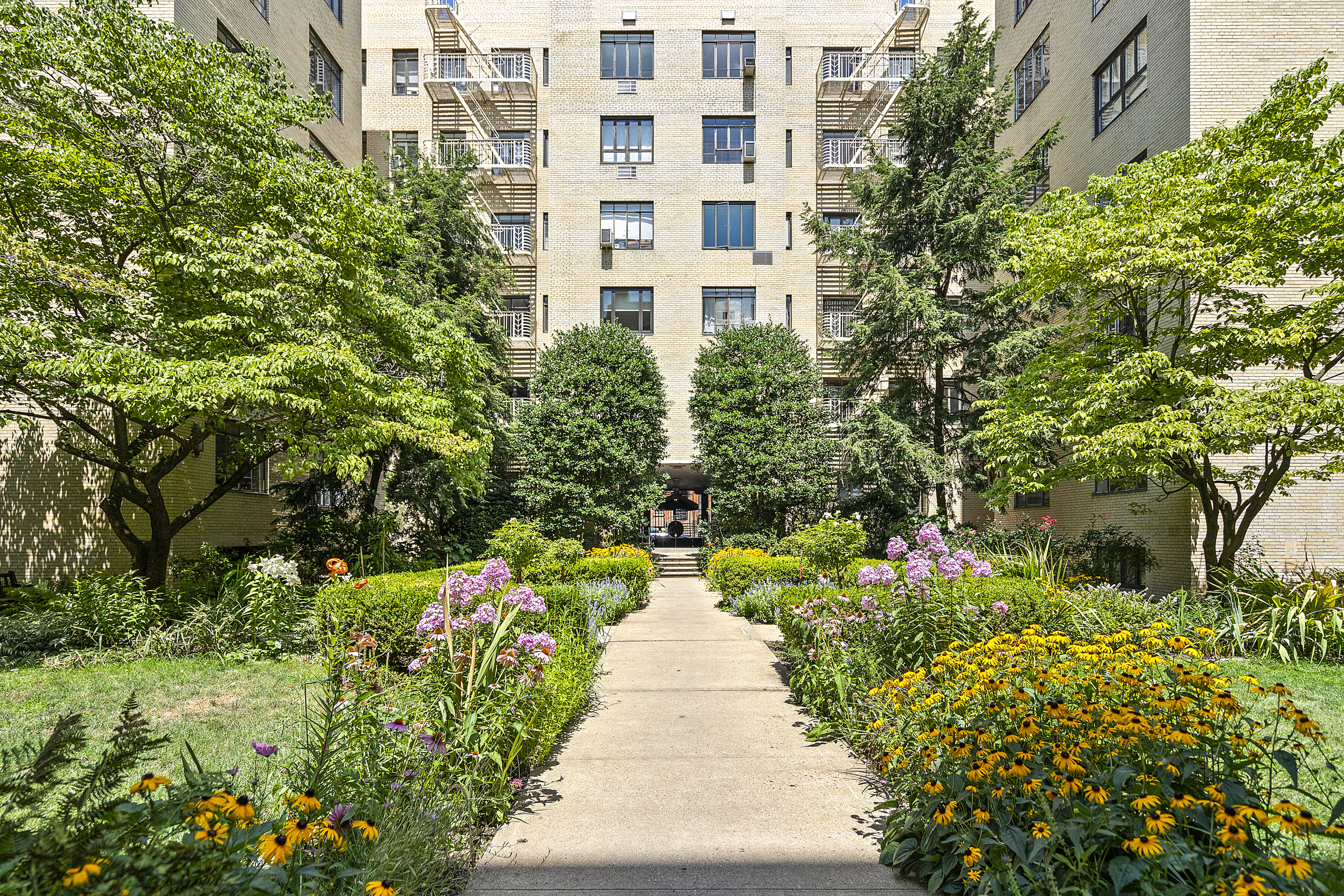 250 West 24th Street, Unit 1GE Manhattan, NY 10011 - Photo 11 of 13