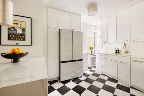 $1,950,000 | 15 West 84th Street, Unit 2G | Upper West Side
