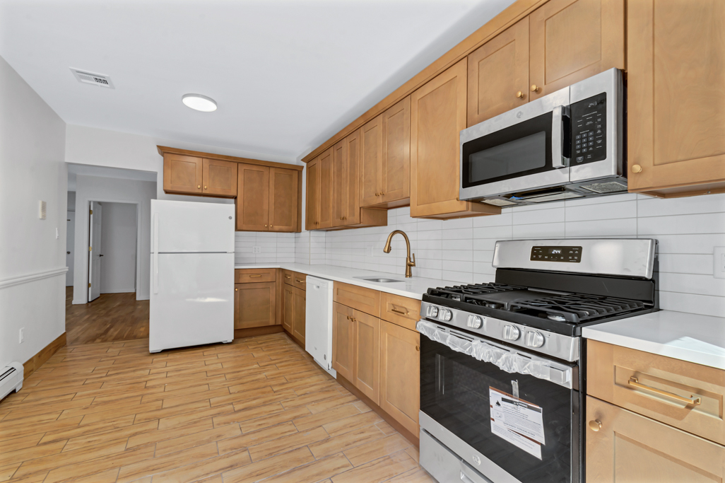 194 Sackett Street, Unit GARDEN Brooklyn, NY 11231 - Photo 9 of 12