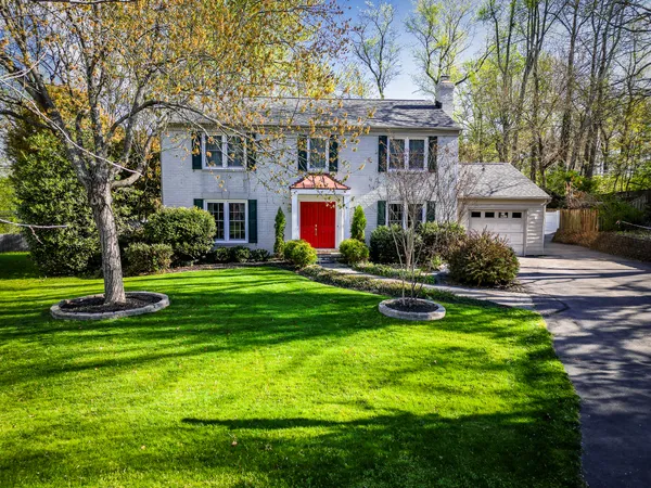 $1,025,000 | 6 Starlight Court, Potomac, MD 20854