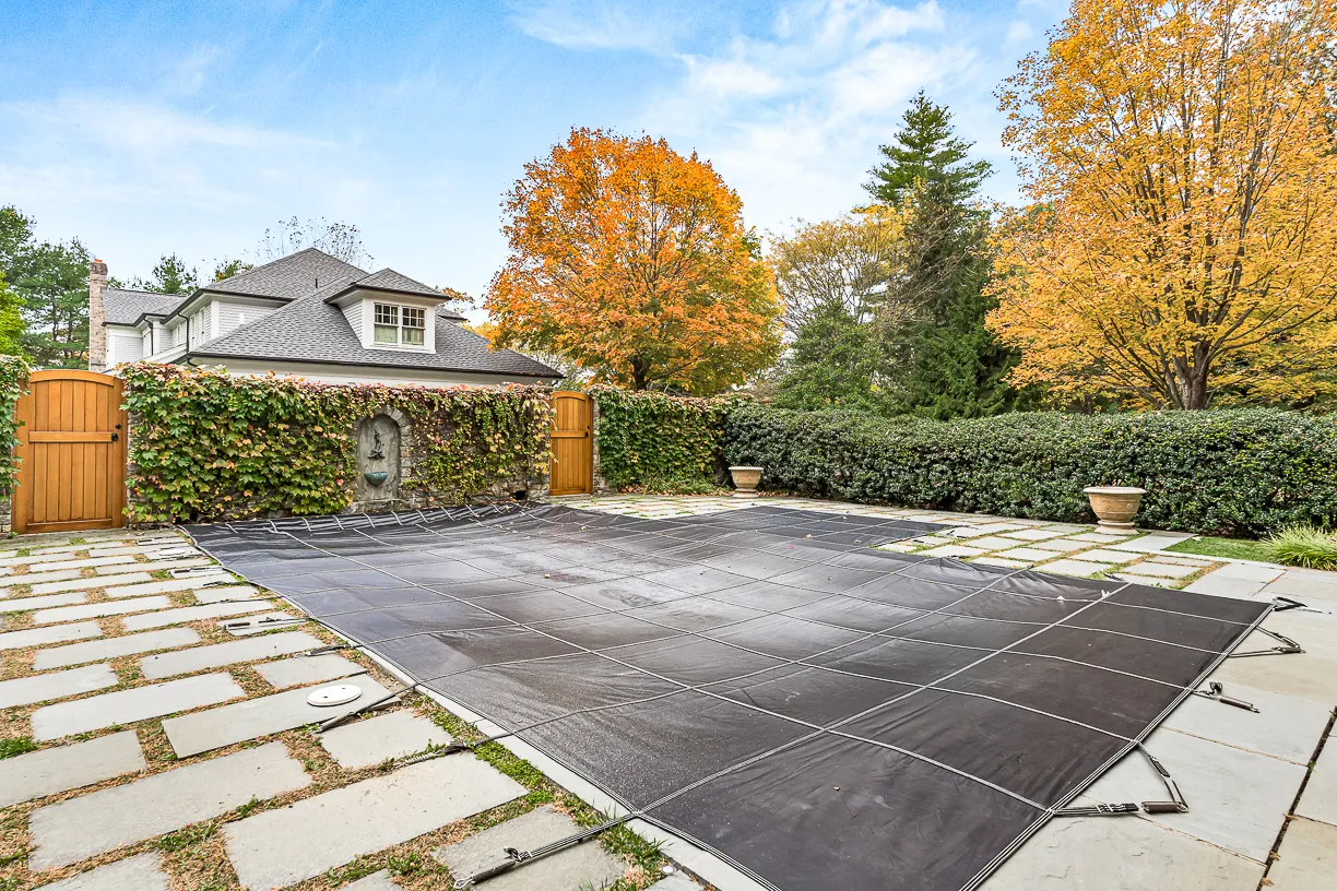 $5,695,000 | 9 Sanderson Lane, Weston, MA 02493