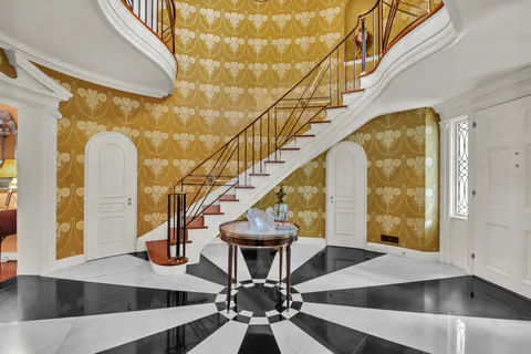 $2,500,000 | 142 Bertha Place | Grymes Hill