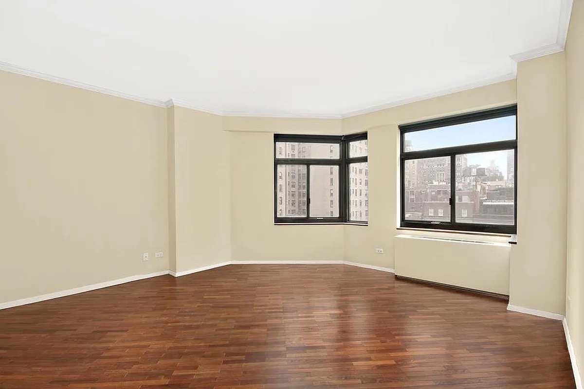 124 East 79th St Unit 10A  