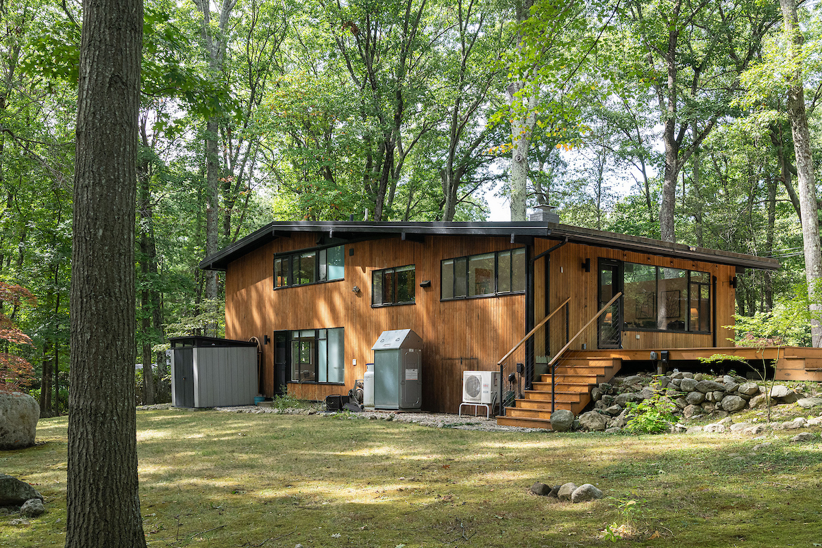 5 Gould Road Lexington, MA 02420 - Photo 4 of 26 Gallery Image 4