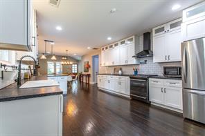 133 Melrose Avenue Decatur, GA 30030 - Photo 3 of 31