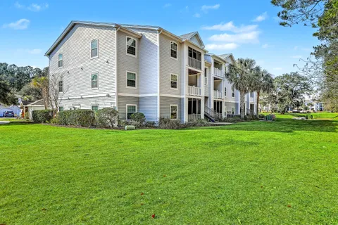 $339,975 | 1300 Park W Boulevard, Unit 824, Mount Pleasant, SC 29466