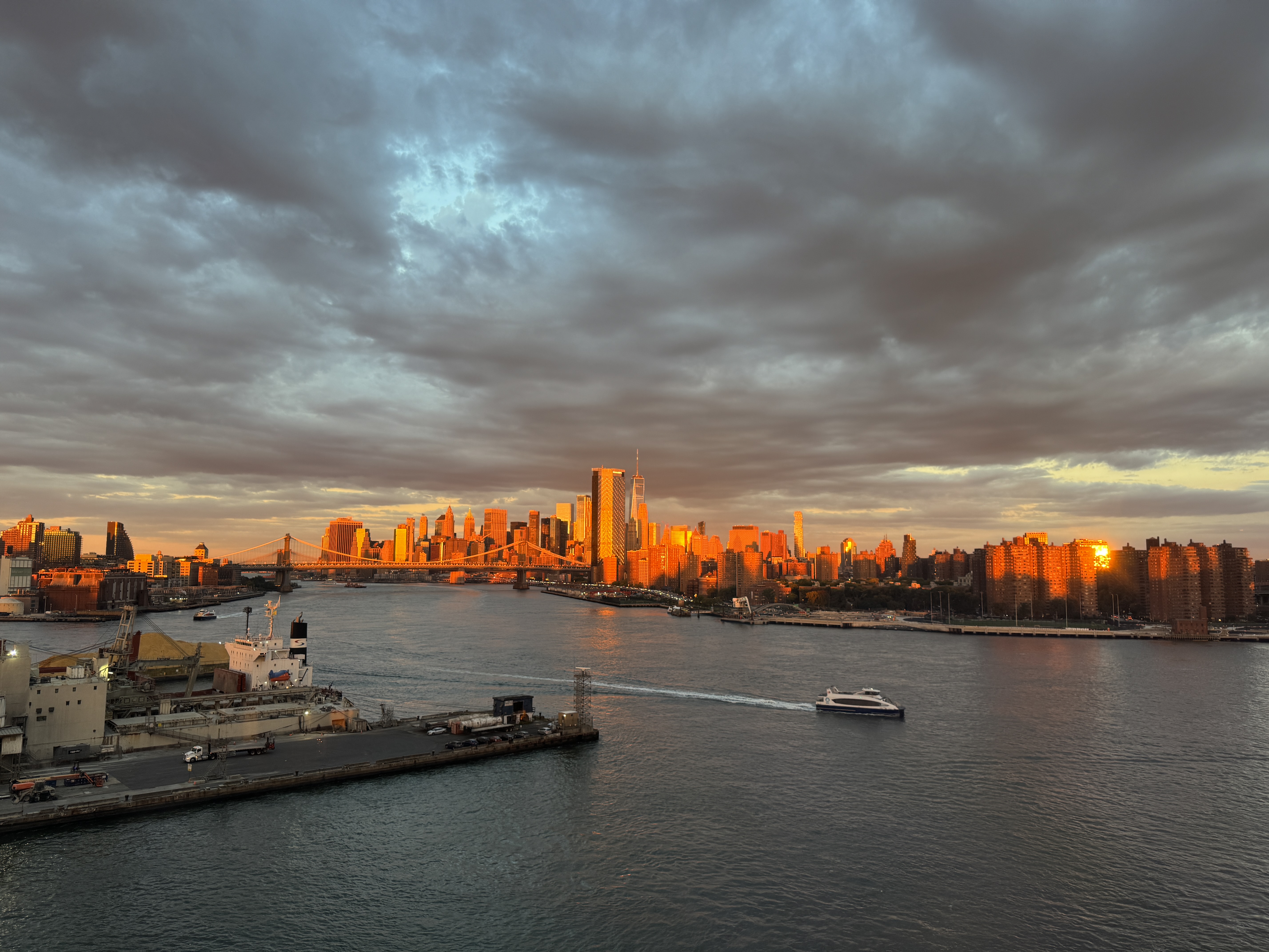 446 Kent Avenue, Unit 14A Brooklyn, NY 11249 - Photo 3 of 19 a view of ocean