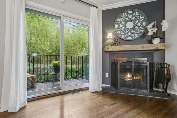 $599,000 | 12 Louisburg Square, Verona, NJ 07044