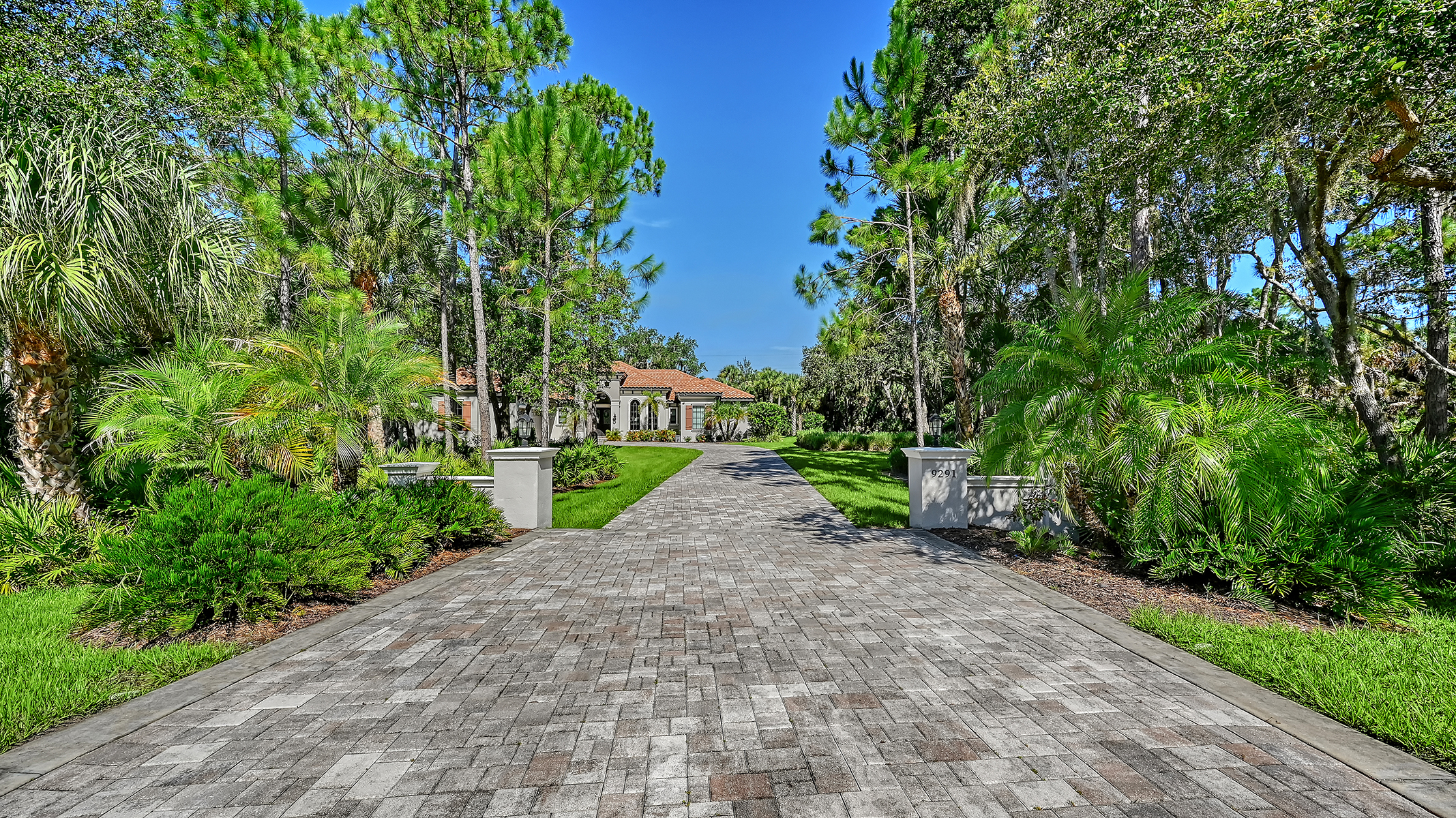 9291 Swaying Branch Road Sarasota, FL 34241 - Photo 3 of 51 Gallery Image 3