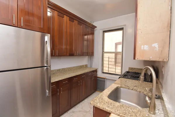 $2,087 | 133 Seaman Avenue, Unit 1C | Inwood