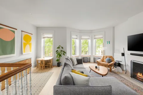 $16,000 | 152 Underhill Avenue | Prospect Heights