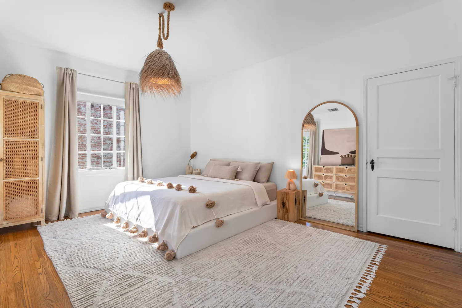 $749,000 | 3348 James M Wood Boulevard, Unit 10, Los Angeles, CA 90006