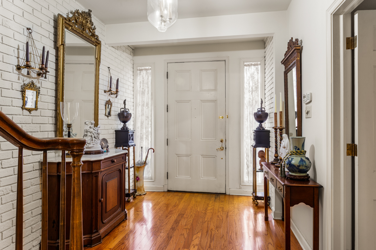 9345 Hilltrace Avenue Baton Rouge, LA 70809 - Photo 2 of 19