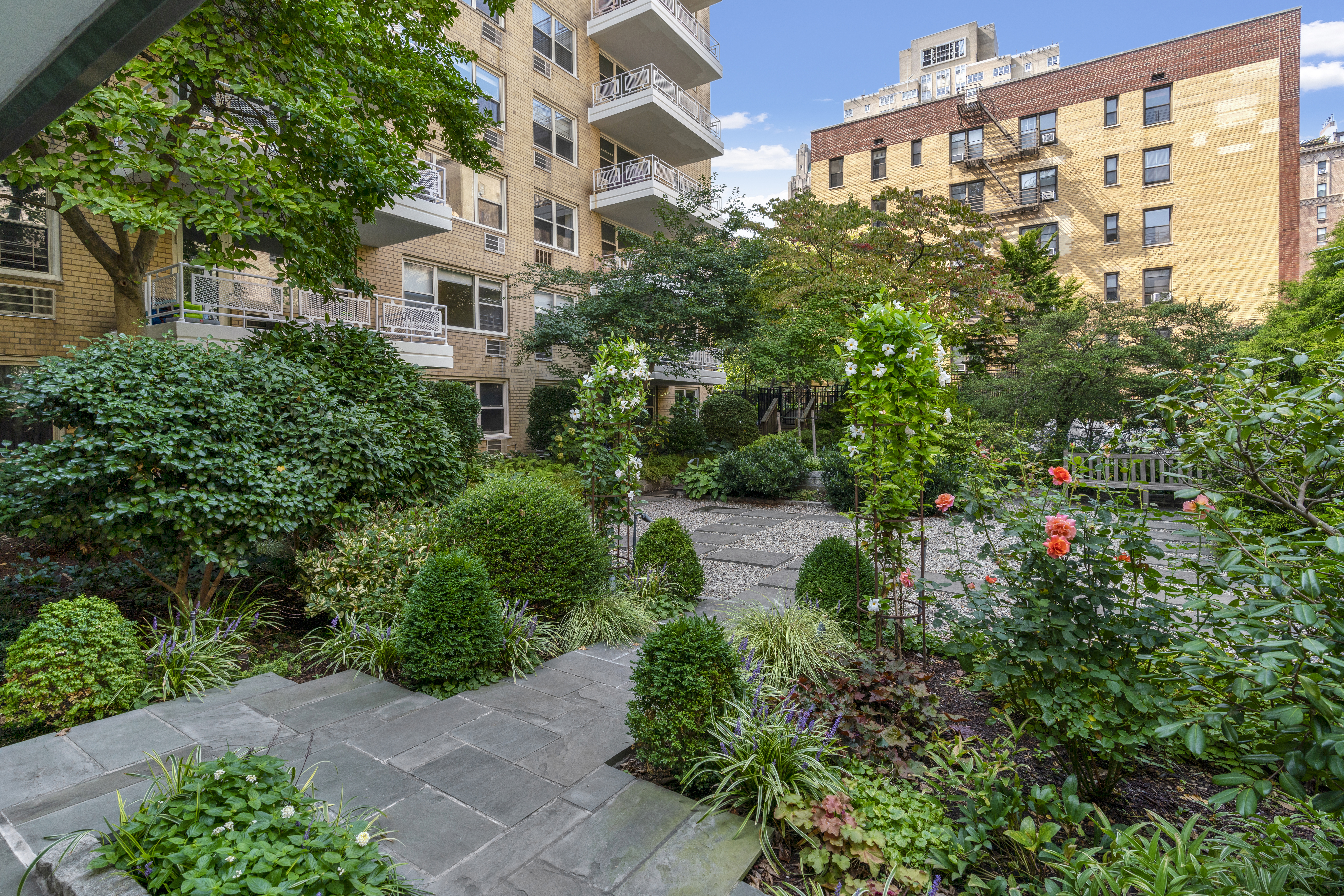 40 East 9th Street, Unit 4F Manhattan, NY 10003 - Photo 16 of 23