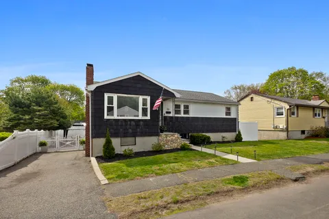 Contact Agent | 55 Thistle Street, Lynn, MA 01905