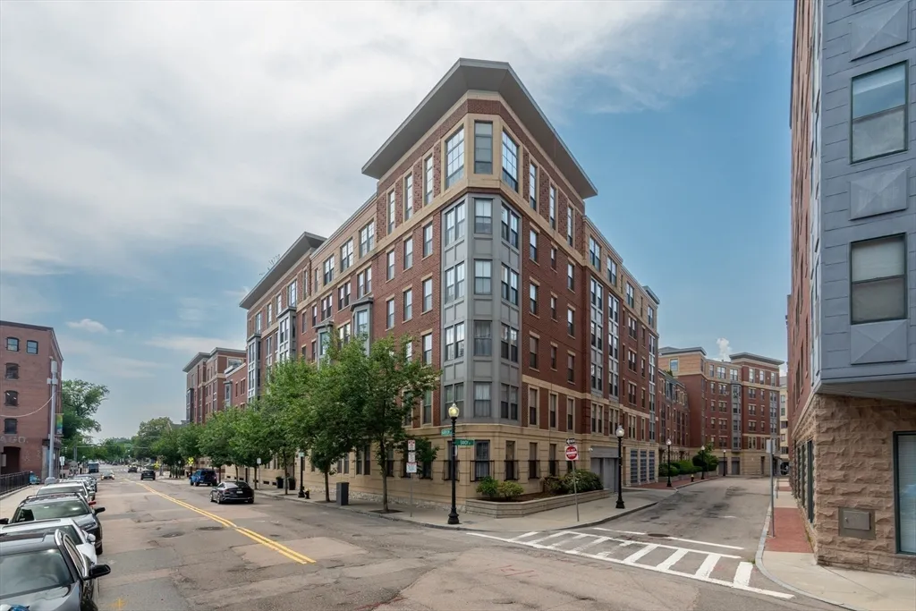 $549,500 | 519 Harrison Avenue, Unit D314, Boston, MA 02118