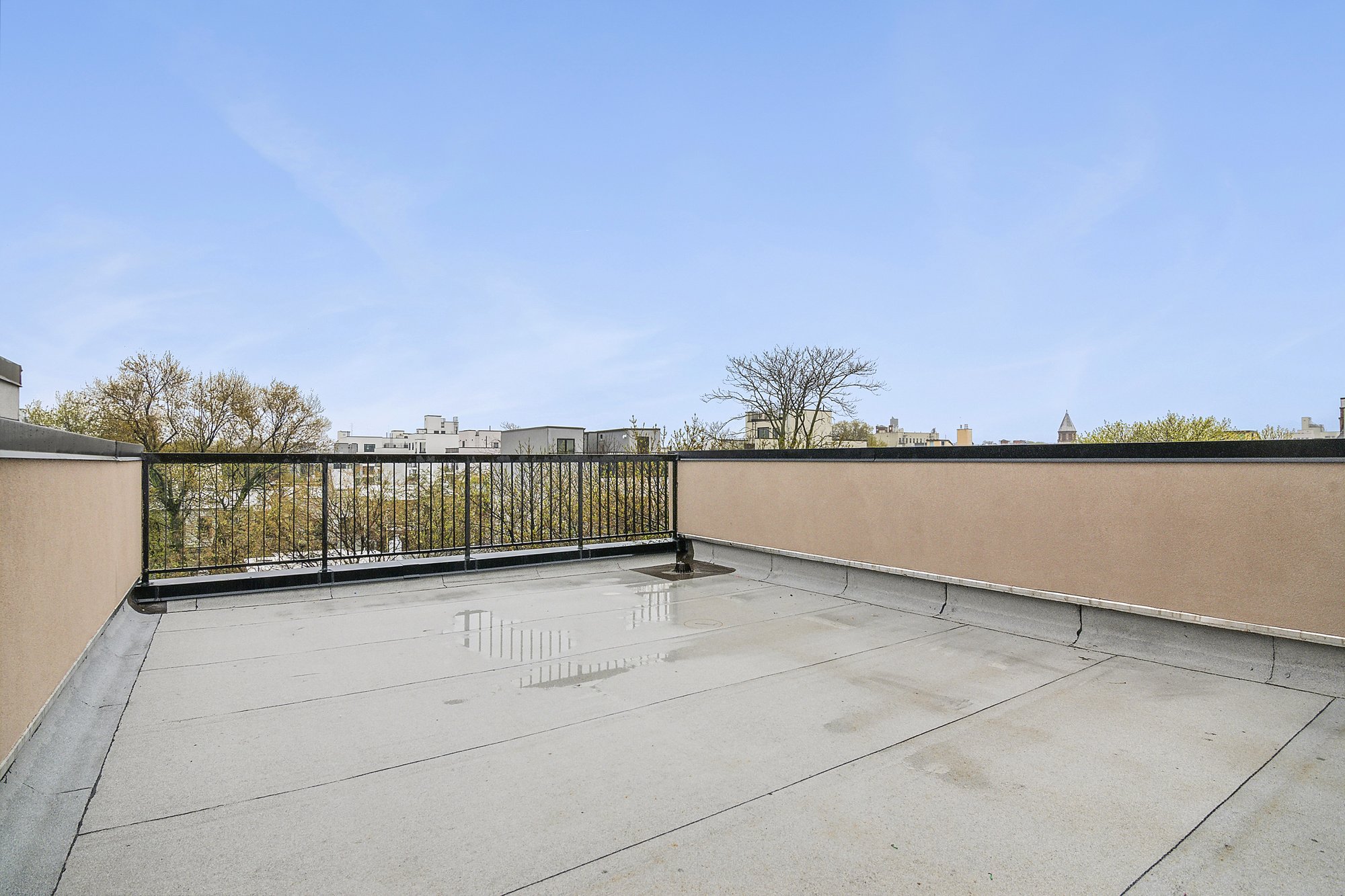 119 Woodbine Street, Unit 2 Brooklyn, NY 11221 - Photo 5 of 6 a view of a terrace space