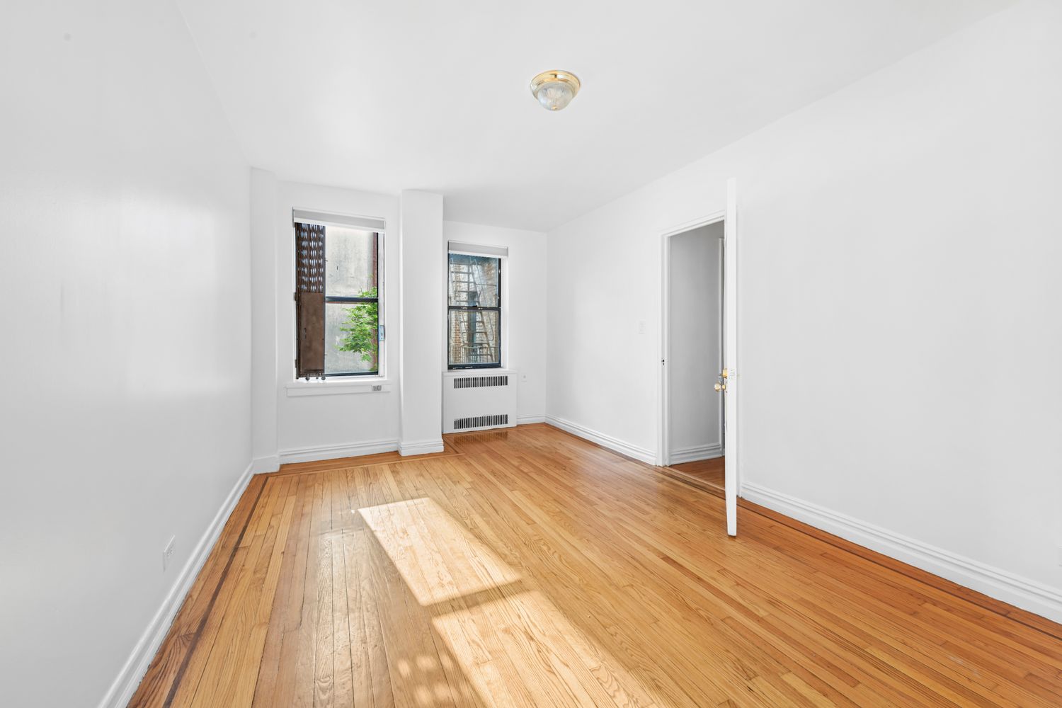 $2,100 | 2506 Davidson Avenue, Unit 1C | Fordham Manor