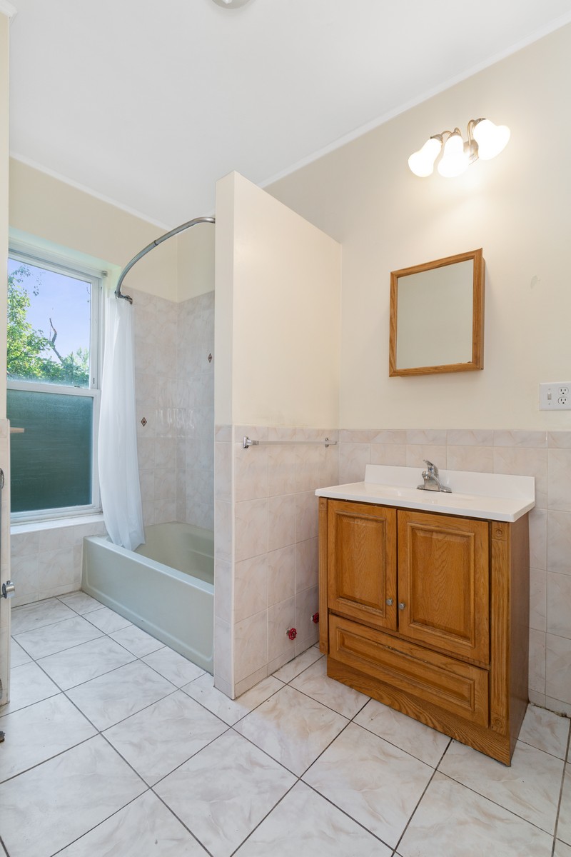 817 Putnam Avenue Brooklyn, NY 11221 - Photo 19 of 20