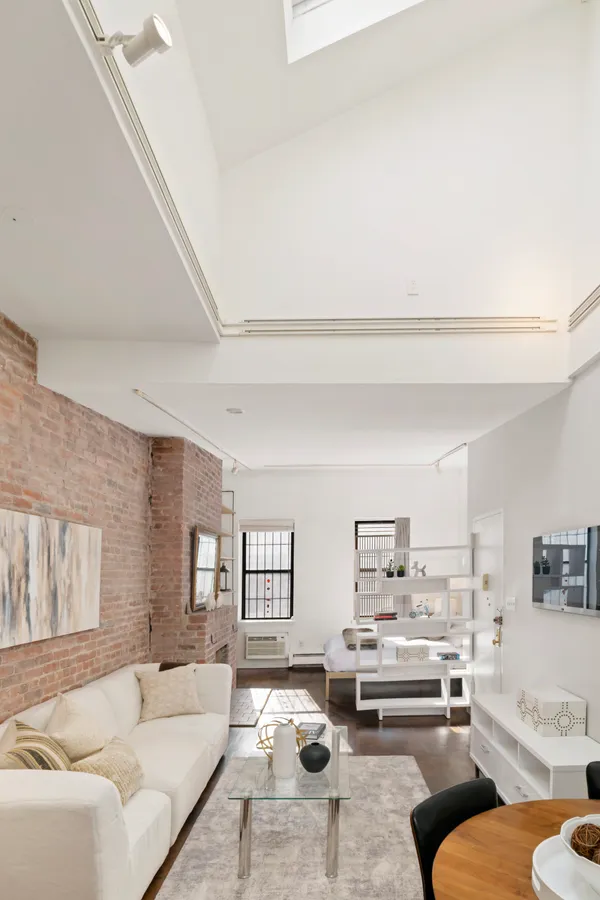 $450,000 | 351 West 53rd Street, Unit 4E | Hell's Kitchen