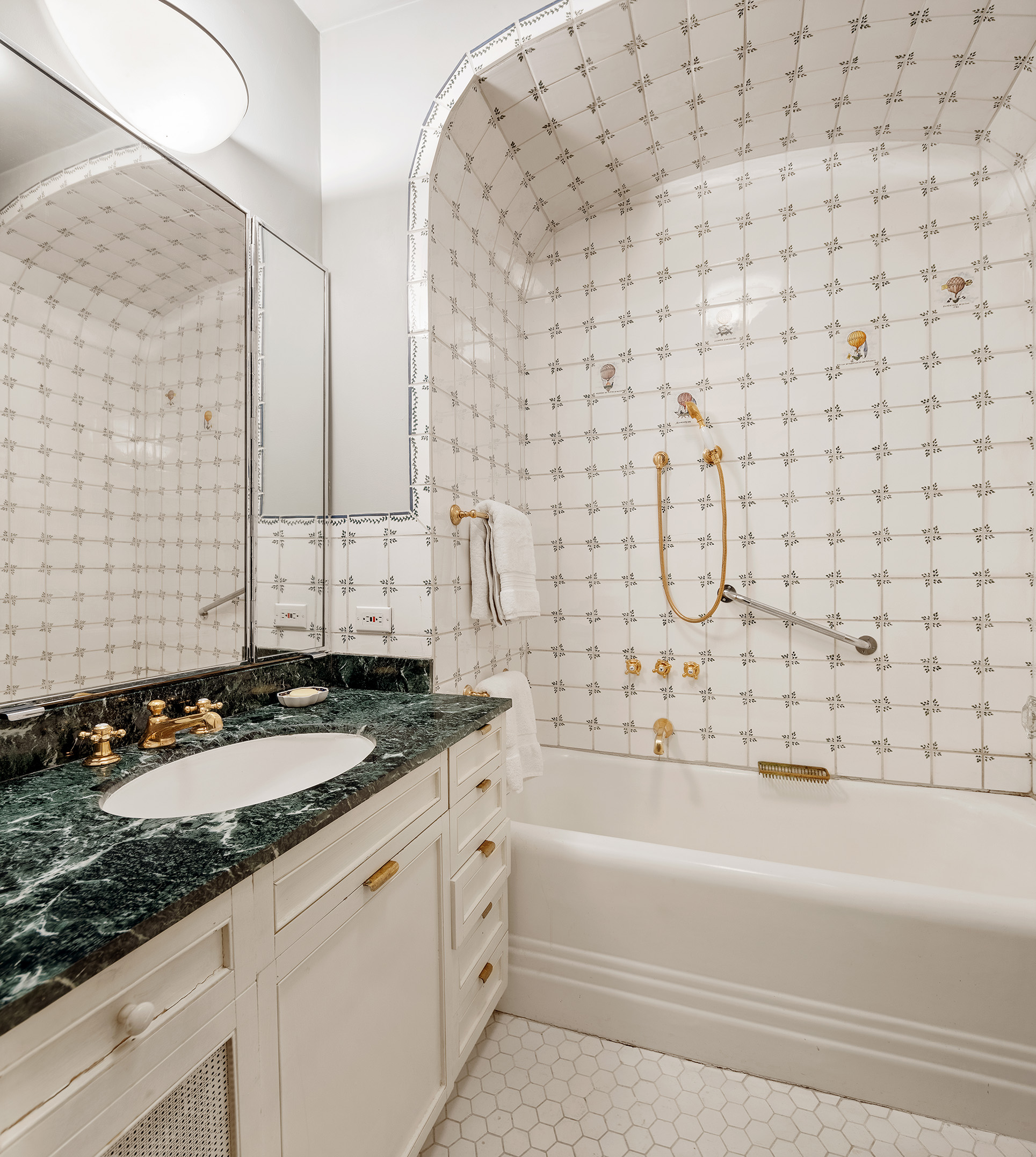 11 East 73rd Street, Unit 1E Manhattan, NY 10021 - Photo 11 of 25