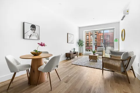 $895,000 | 106 Graham Avenue, Unit GARDEN | Williamsburg