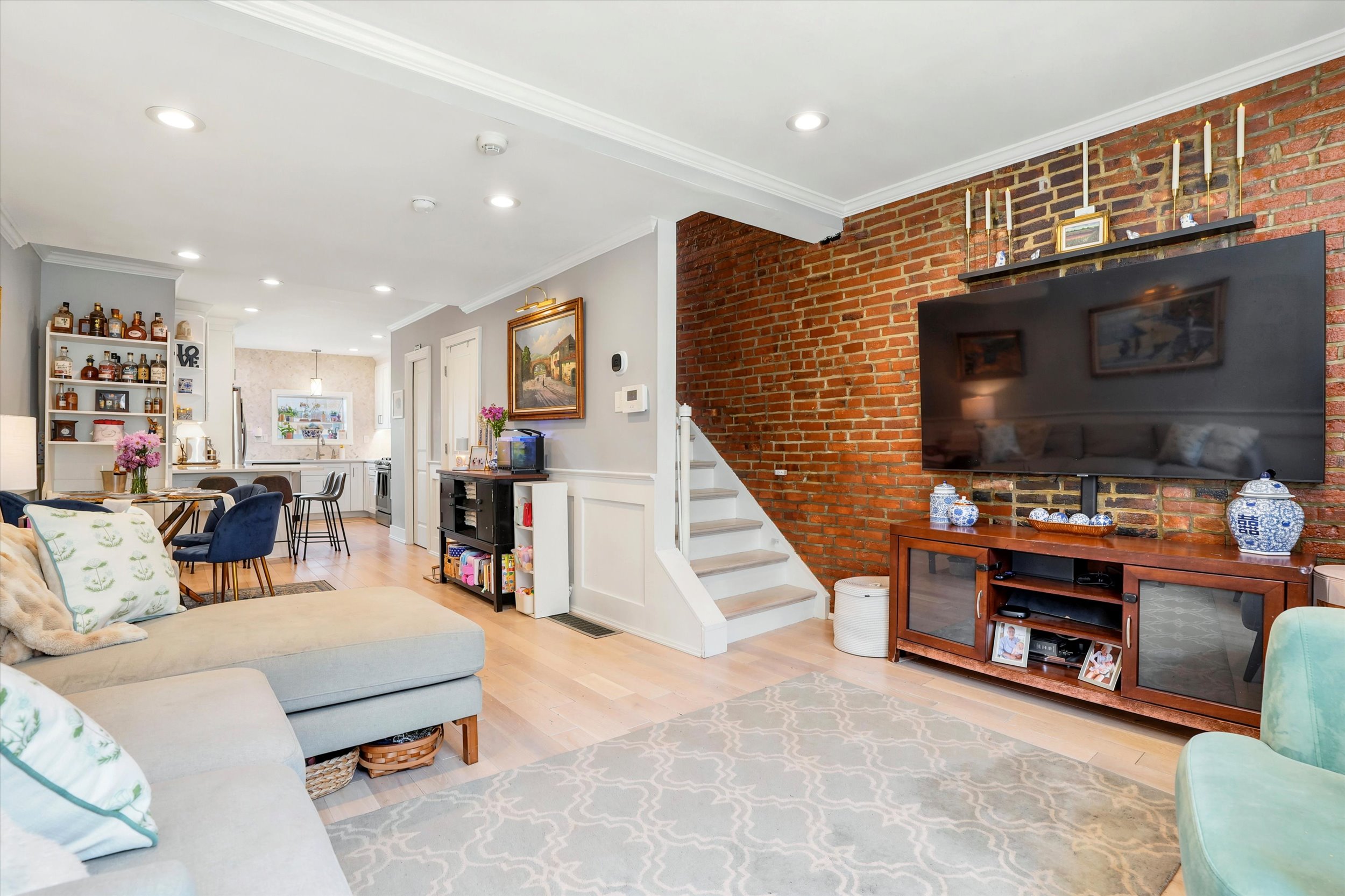 733 Ellsworth Street Philadelphia, PA 19147 - Photo 2 of 25