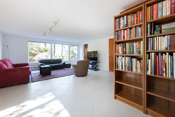Contact Agent | 3 Compton Circle, Lexington, MA 02421