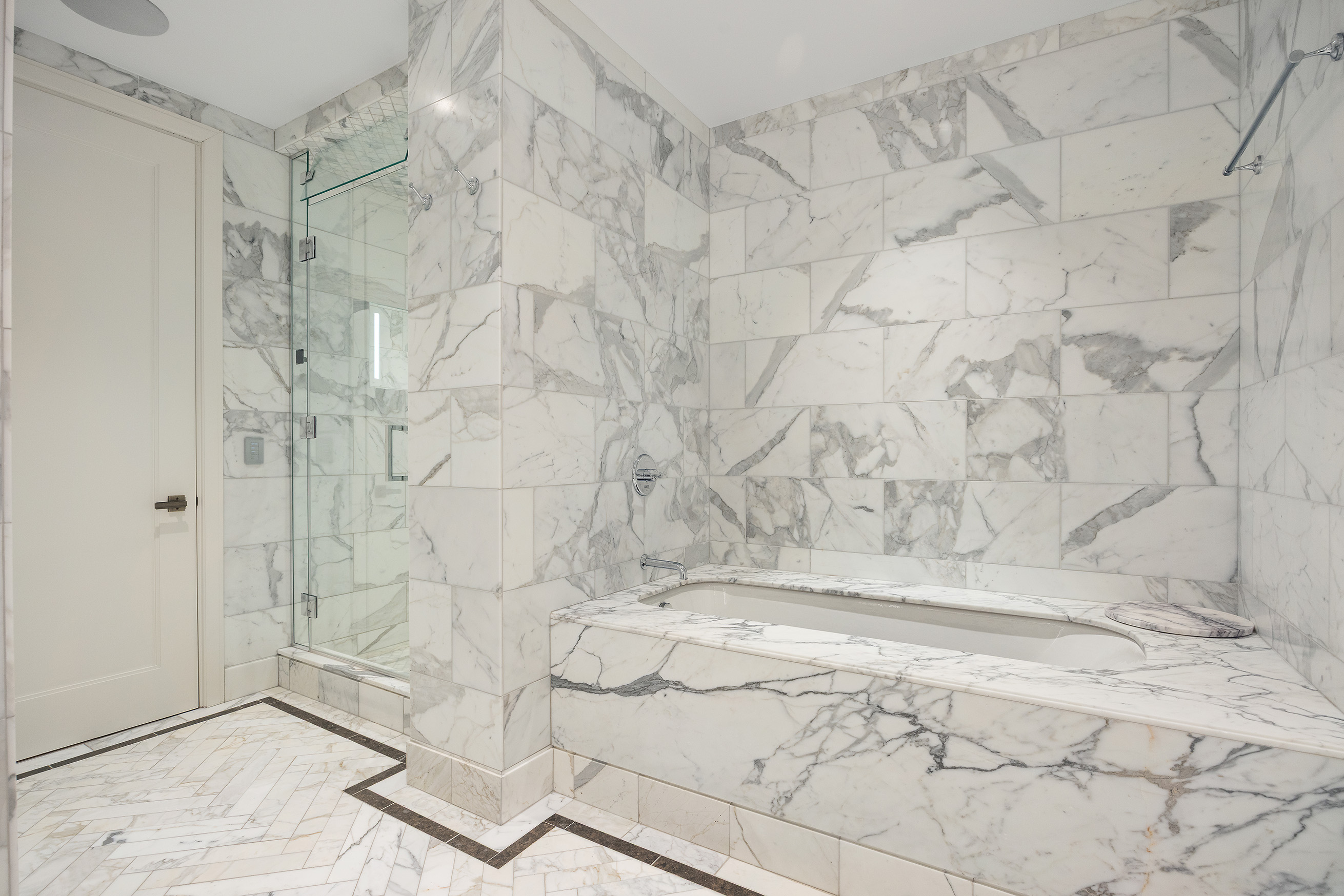 100 Barclay Street, Unit 21AD Manhattan, NY 10007 - Photo 16 of 37 a bathroom with a shower
