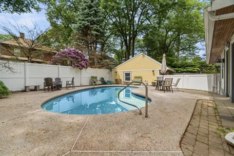 Contact Agent | Lincoln Street, Arlington, MA 02476