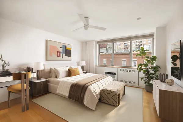 $1,195,000 | 32 Gramercy Park South, Unit 5M | Gramercy