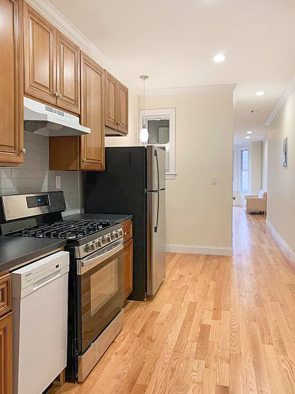 554 11th Street Brooklyn, NY 11215 - Photo 12 of 20