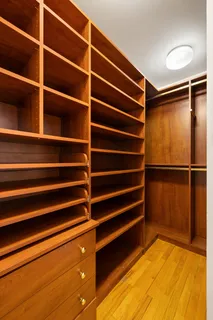 $3,150,000 | 30 East 62nd Street, Unit 4A | Lenox Hill