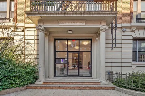 $775,000 | 41 Clarkson Avenue, Unit 1H | Prospect Lefferts Gardens