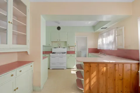 $3,800,000 | 243 Euclid Street, Santa Monica, CA 90402