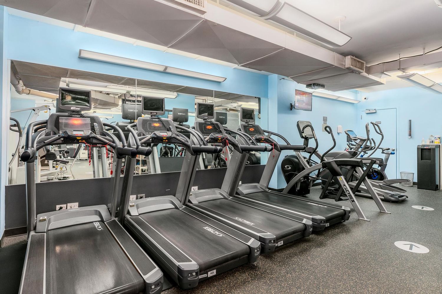 515 East 79th Street, Unit 15A Manhattan, NY 10075 - Photo 15 of 26 a view of a room with gym equipment