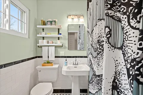 $370,000 | 1649 Fitzgerald Lane, Alexandria, VA 22302