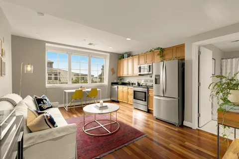 $375,000 | 150 V Street Northwest, Unit V406, Washington, DC 20001