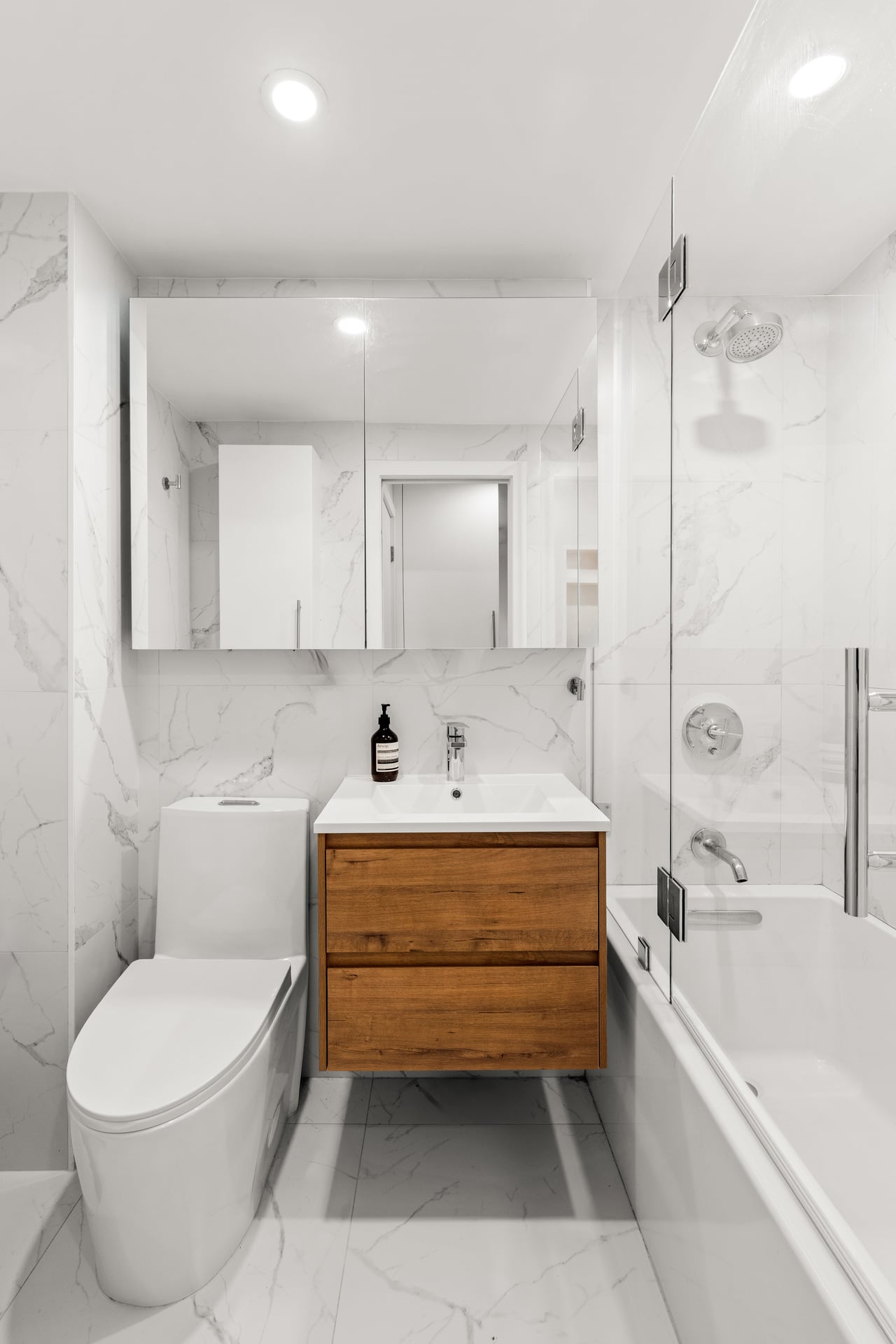 105 West 13th Street, Unit 2A Manhattan, NY 10011 - Photo 5 of 8 Gallery Image 5