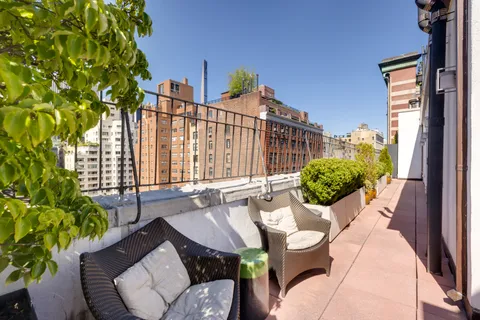 $7,200,000 | 53 East 66th Street, Unit PHA | Lenox Hill