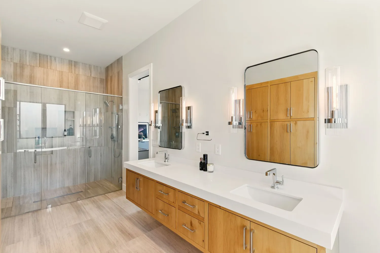 a view of walk in closet