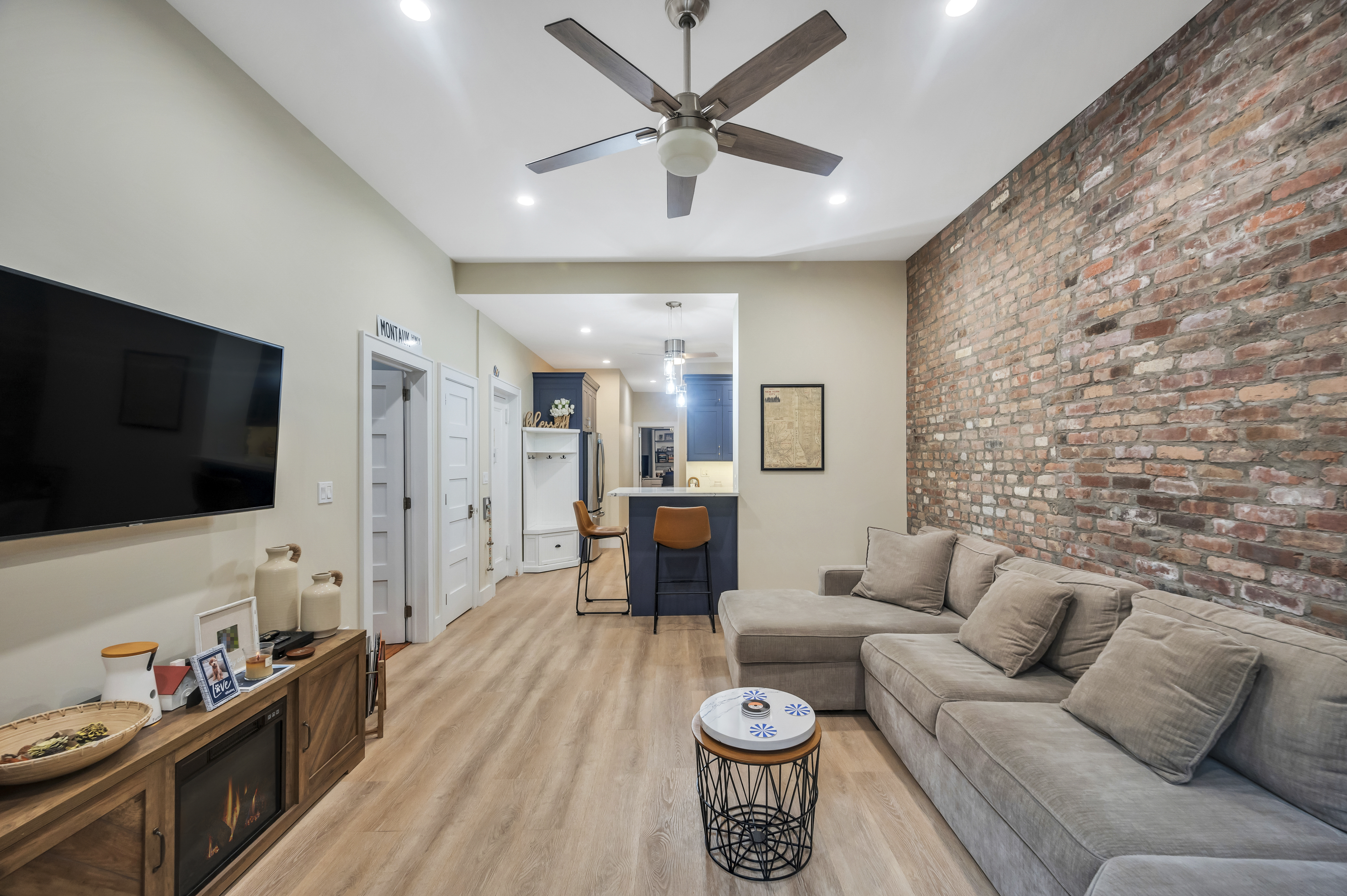 240 East 30th Street, Unit 2D Manhattan, NY 10016 - Photo 2 of 14