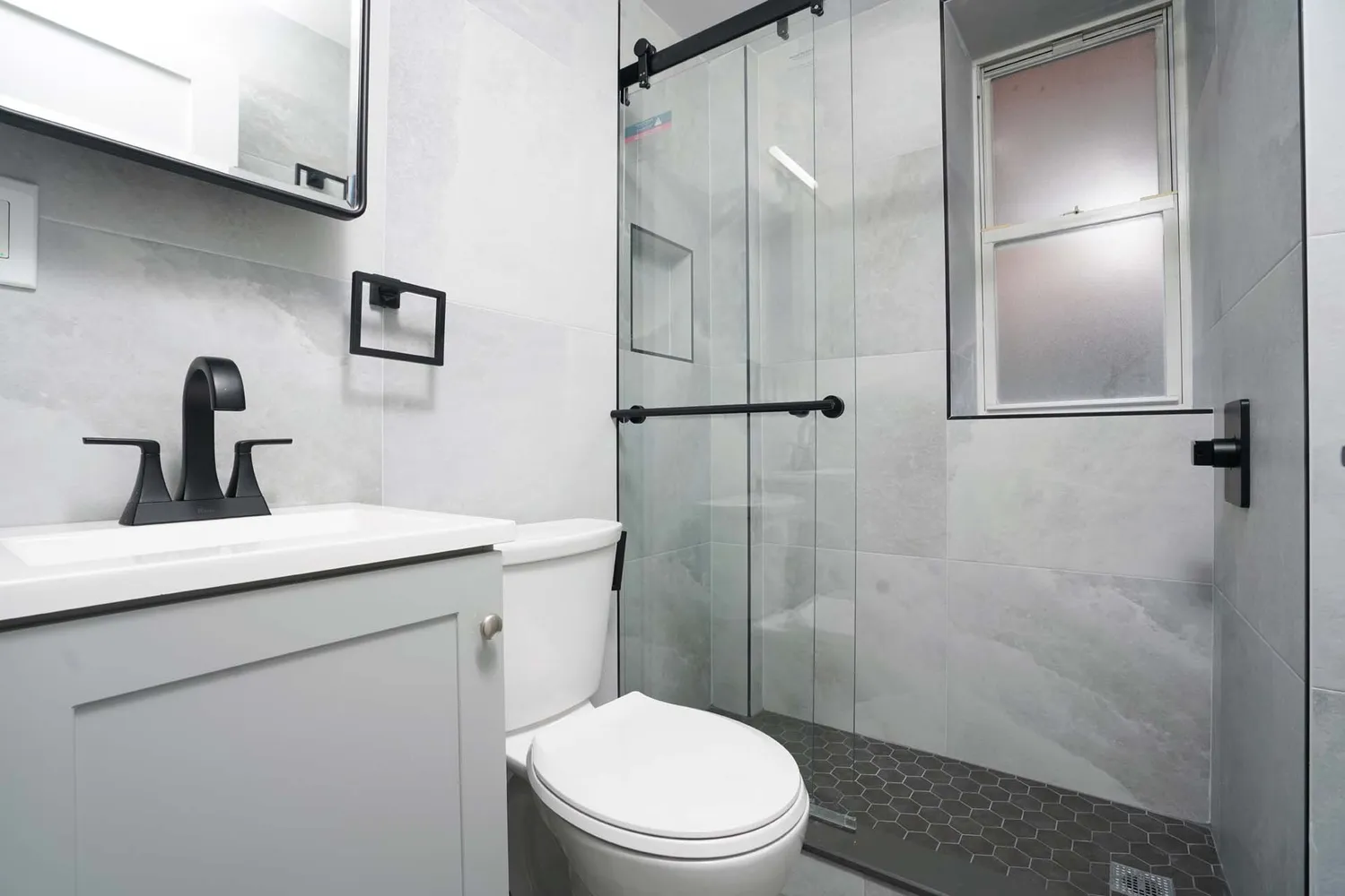 $6,995 | 210 West 10th Street, Unit 1C | West Village