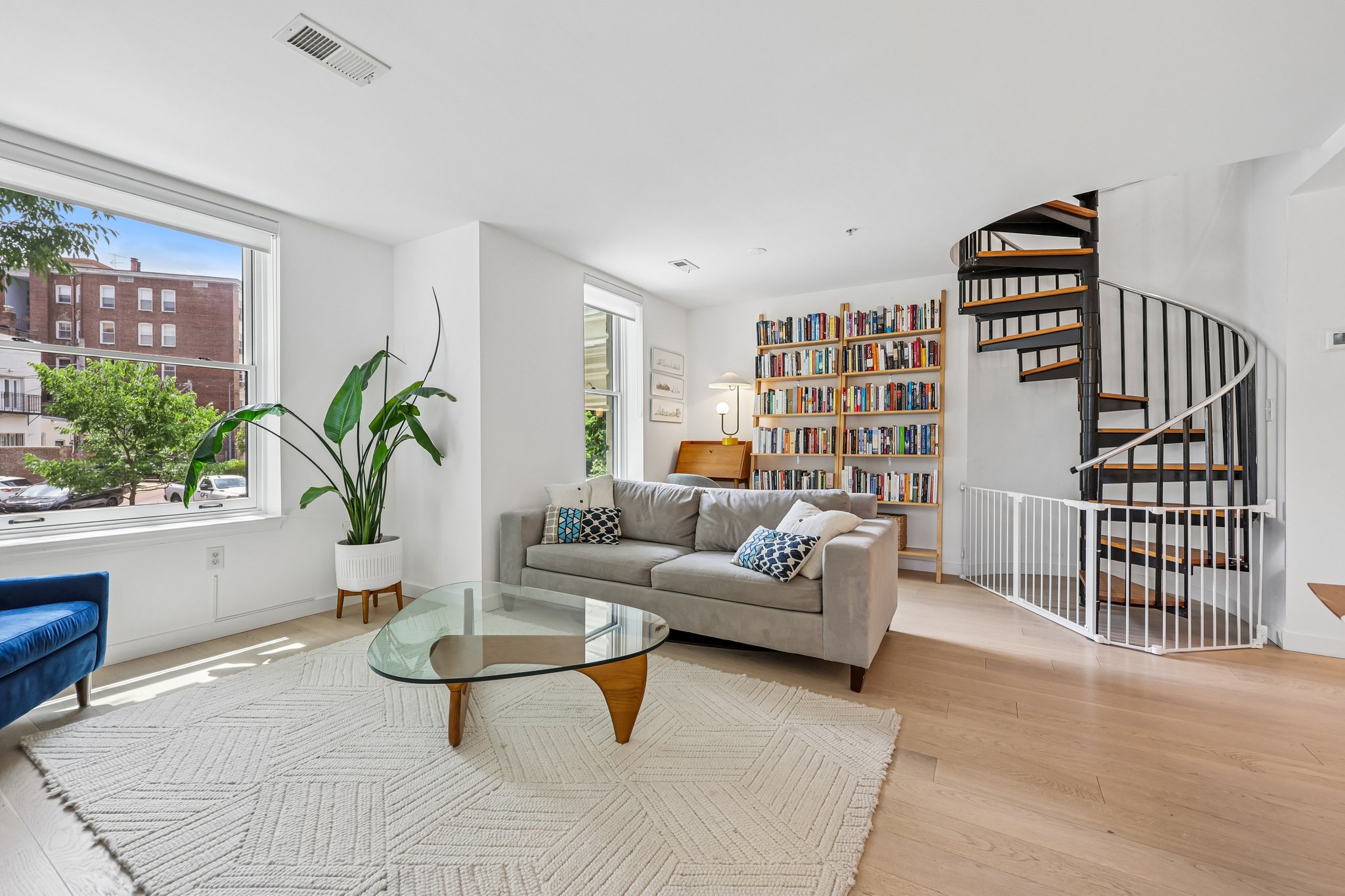 2627 Adams Mill Road Northwest, Unit 108 Washington, DC 20009 - Photo 3 of 43
