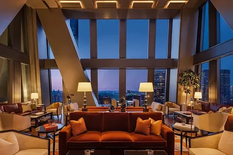 $2,550,000 | 53 West 53rd Street, Unit 20C | Midtown Central
