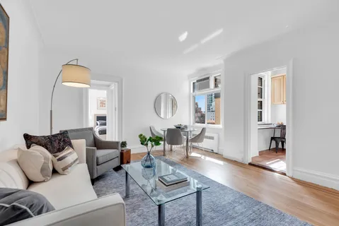 $550,000 | 136 East 36th Street, Unit 11F | Murray Hill